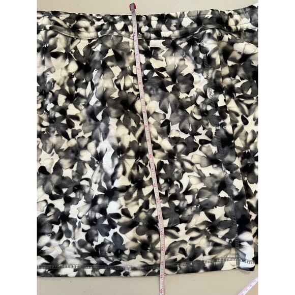 Isaac Mizrahi Soho Petite Quilted Knit Jacquard Skort PITCH BLACK NWOT SIZE 3XP - Picture 10 of 10